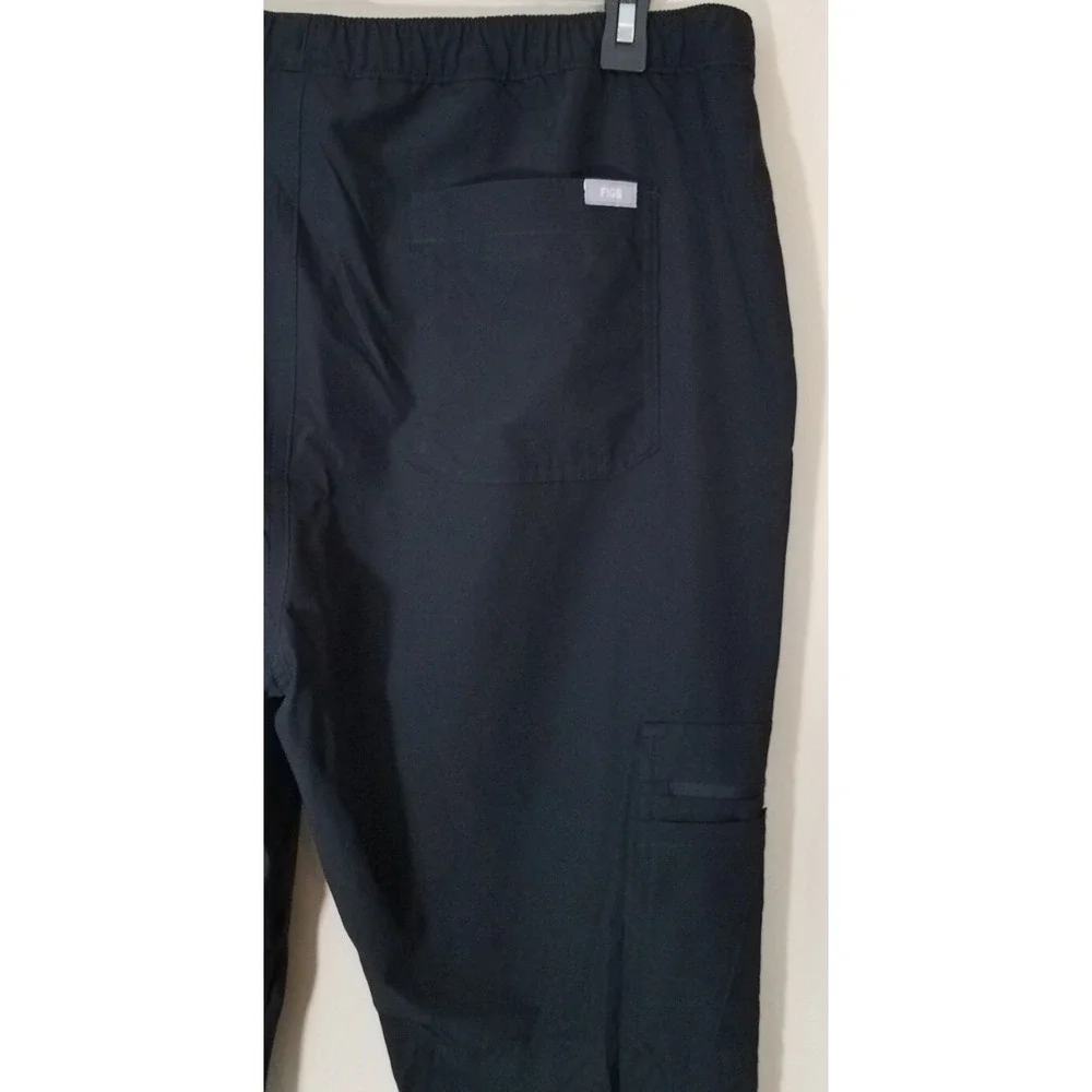 Figs Cargo Scrub‎ Pants Men size Large Straight Leg Pockets Black Button Front
